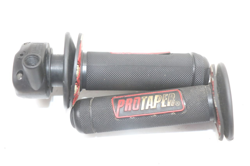 photo de ACELERADOR APRILIA SR CARB LC 2T 50 (2004 - 2012) - Primer plano técnico