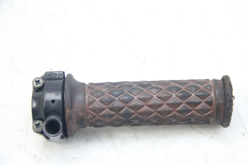 photo de PUñO DEL ACELERADOR YAMAHA SR 125 (1982 - 2003) - Zoom estado de uso