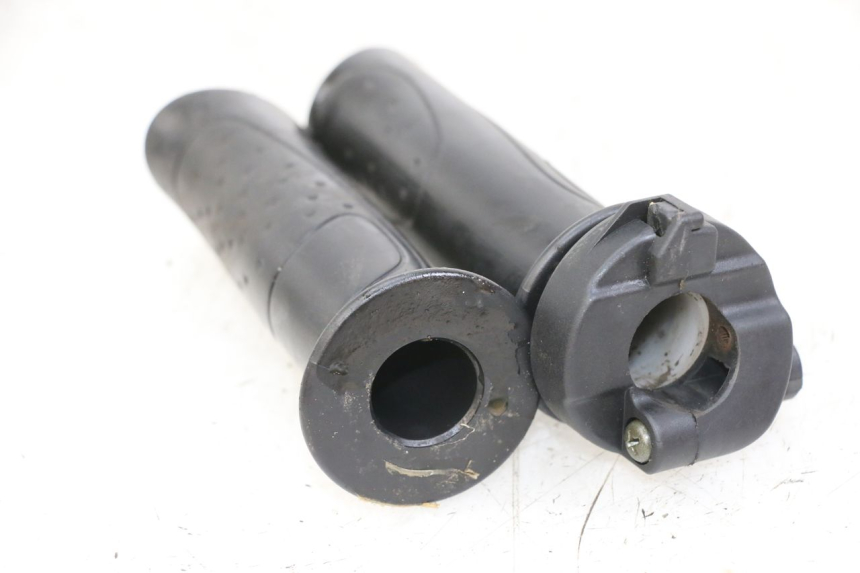 photo de ACELERADOR SYM ORBIT 2 4T 50 (2018 - 2022) - Otra perspectiva