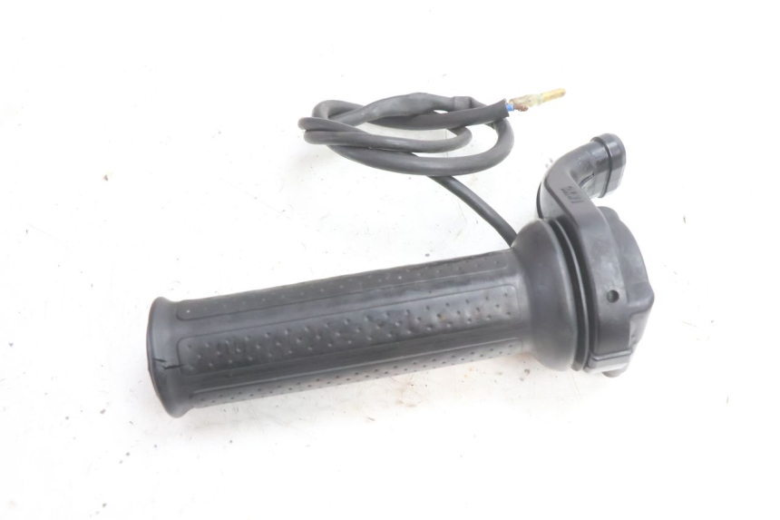 photo de ACELERADOR YAMAHA TDM ABS 900 (2002 - 2014) - Estado de la superficie y material
