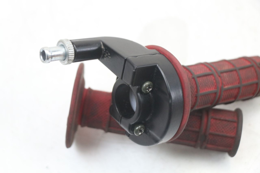 photo de ACELERADOR NITRO MOTORS THUNDER 125 - Otra perspectiva