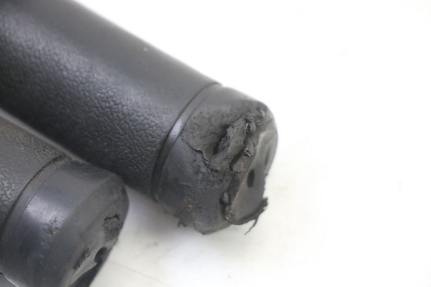 photo de PUñO DEL ACELERADOR PEUGEOT TWEET 4T 50 (2014 - 2019) - Otra perspectiva