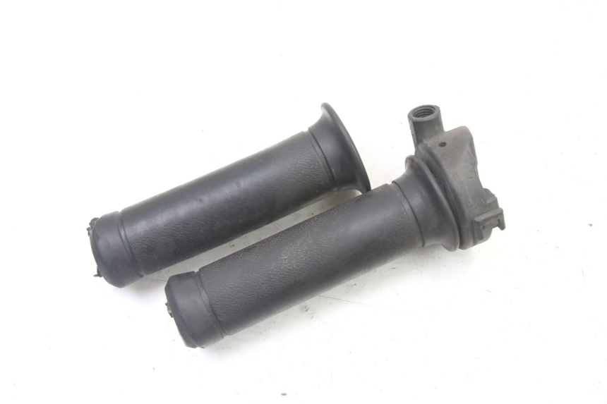 photo de PUñO DEL ACELERADOR PEUGEOT TWEET 4T 50 (2014 - 2019) - Primer plano técnico