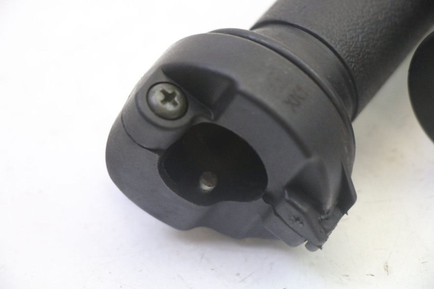 photo de PUñO DEL ACELERADOR PEUGEOT TWEET 4T 50 (2018 - 2022) - Detalle de la pieza