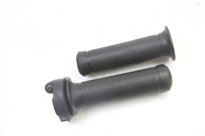 photo de PUñO DEL ACELERADOR PEUGEOT TWEET 4T 50 (2018 - 2022) - Zoom estado de uso