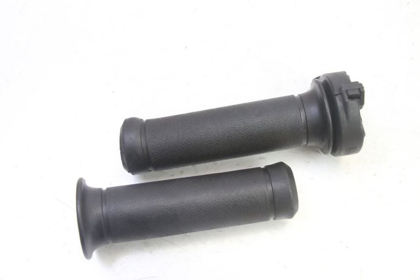 photo de PUñO DEL ACELERADOR PEUGEOT TWEET 4T 50 (2018 - 2022) - Otra perspectiva