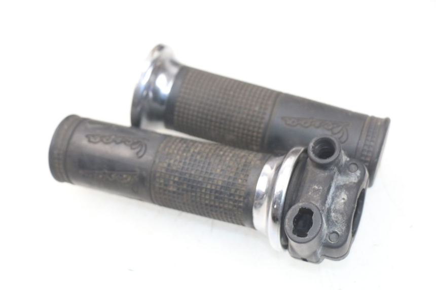 photo de ACELERADOR PIAGGIO VESPA LX IE 125 (2010 - 2012) - Zoom estado de uso
