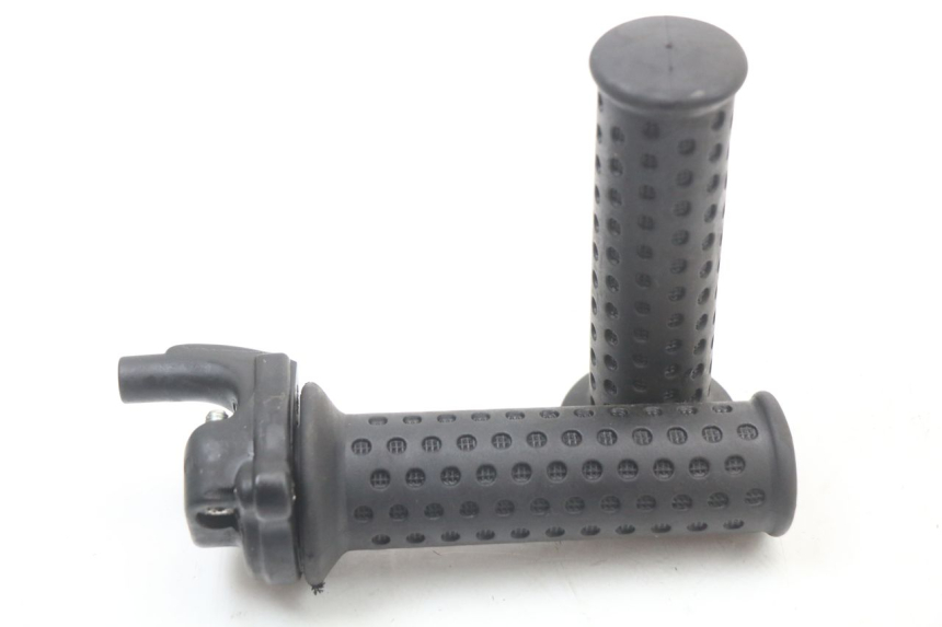 photo de ACELERADOR PIAGGIO VESPA LX 125 (2005 - 2010) - Detalle de la pieza