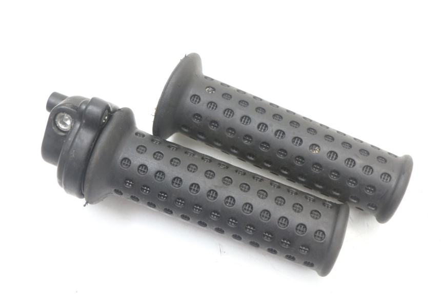 photo de ACELERADOR PIAGGIO VESPA LX 125 (2005 - 2010) - Otra perspectiva