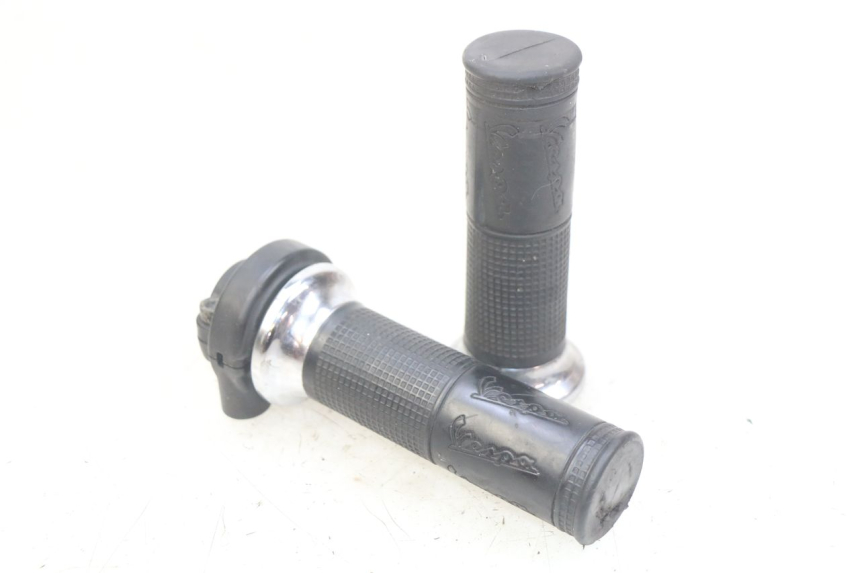 photo de PUñO DEL ACELERADOR PIAGGIO VESPA LXV 125 (2006 - 2009) - Vista principal