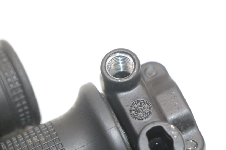 photo de ACELERADOR PIAGGIO VESPA PRIMAVERA 4T 50 (2021 - 2024) - Otra perspectiva