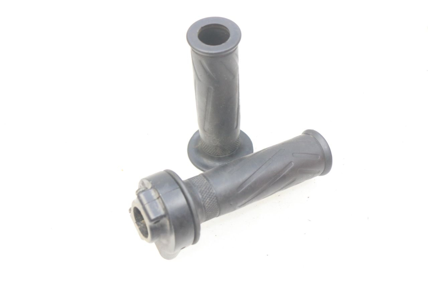 photo de PUñO DEL ACELERADOR YAMAHA XMAX X-MAX 125 (2006 - 2009) - Vista principal