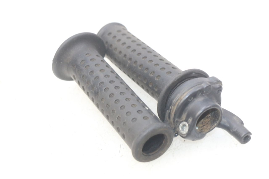 photo de PUñO DEL ACELERADOR PIAGGIO X9 EVOLUTION 250 (2003 - 2007) - Zoom estado de uso