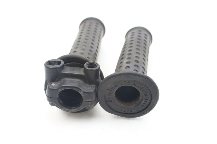 photo de PUñO DEL ACELERADOR PIAGGIO X9 EVOLUTION 500 (2003 - 2005) - Zoom estado de uso