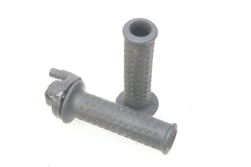 photo de PUñO DEL ACELERADOR PIAGGIO X9 EVOLUTION 125 (2003 - 2007) - Vista principal