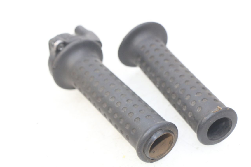 photo de PUñO DEL ACELERADOR PIAGGIO X9 EVOLUTION 125 (2003 - 2007) - Otra perspectiva