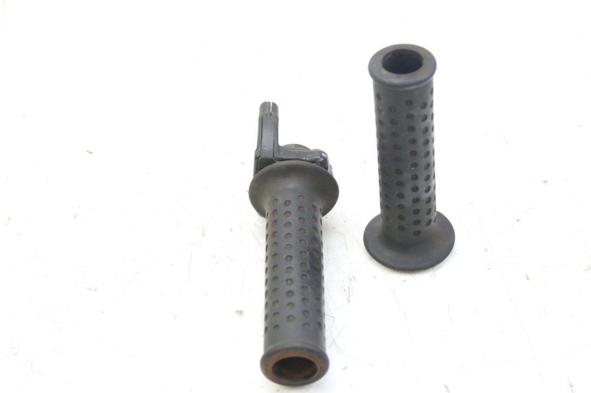 photo de PUñO DEL ACELERADOR PIAGGIO X9 EVOLUTION 125 (2003 - 2007) - Zoom estado de uso