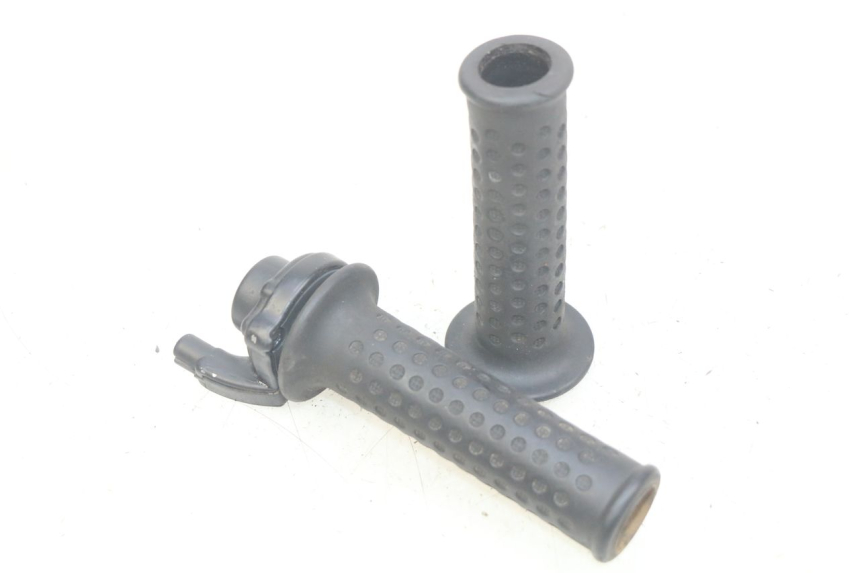 photo de PUñO DEL ACELERADOR PIAGGIO XEVO - X EVO 125 (2007 - 2017) - Vista principal