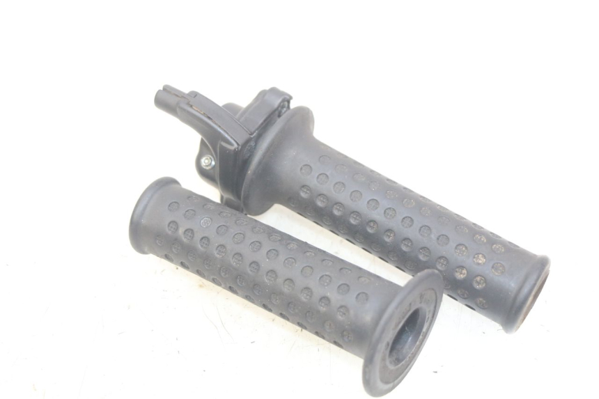 photo de PUñO DEL ACELERADOR PIAGGIO XEVO - X EVO 125 (2007 - 2017) - Detalle de la pieza