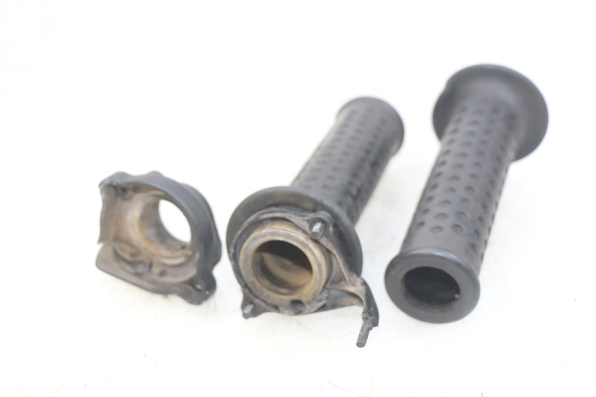 photo de PUñO DEL ACELERADOR PIAGGIO XEVO - X EVO 125 (2007 - 2017) - Zoom estado de uso