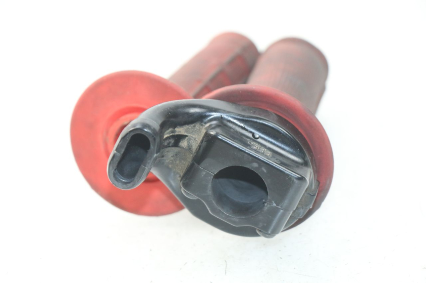 photo de ACELERADOR YAMAHA YZ-F YZF 250 (2014 - 2018) - Zoom estado de uso