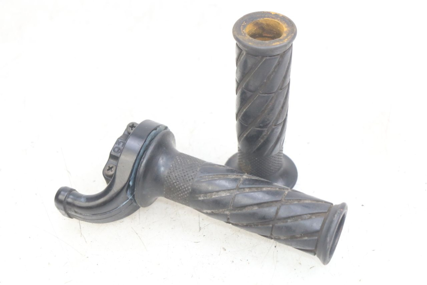 photo de PUñO DEL ACELERADOR YAMAHA YZF R THUNDERCAT 600 (1996 - 2003) - Vista principal