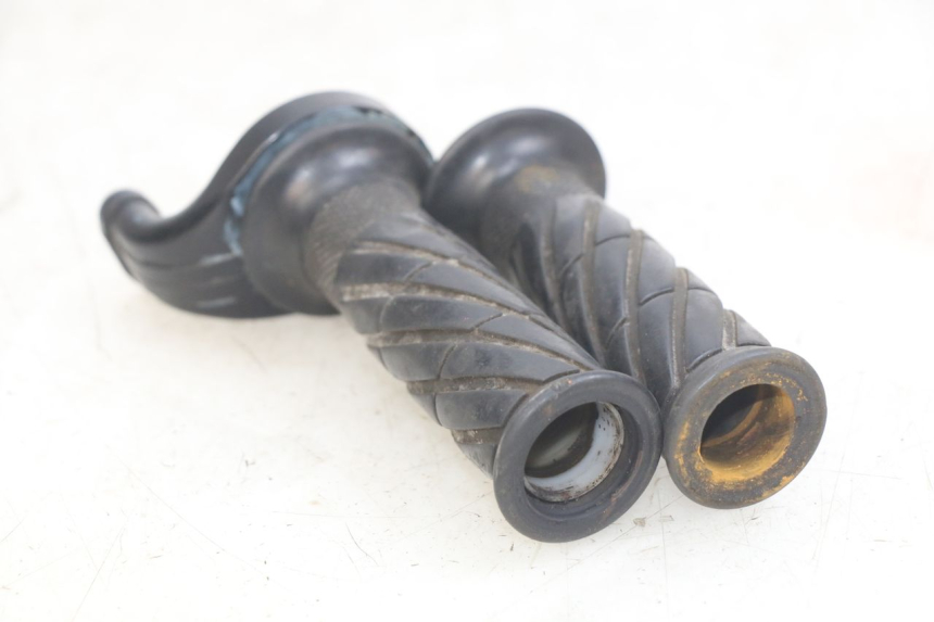 photo de PUñO DEL ACELERADOR YAMAHA YZF R THUNDERCAT 600 (1996 - 2003) - Otra perspectiva