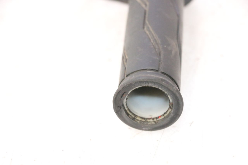 photo de ACELERADOR YAMAHA YZF R6 600 (2008 - 2009) - Primer plano técnico