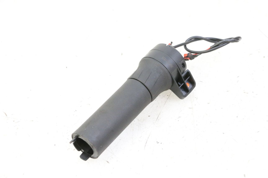 photo de ACELERADOR SEGWAY NINEBOT ZT3 PRO 1 - Detalles de los puntos de fijación