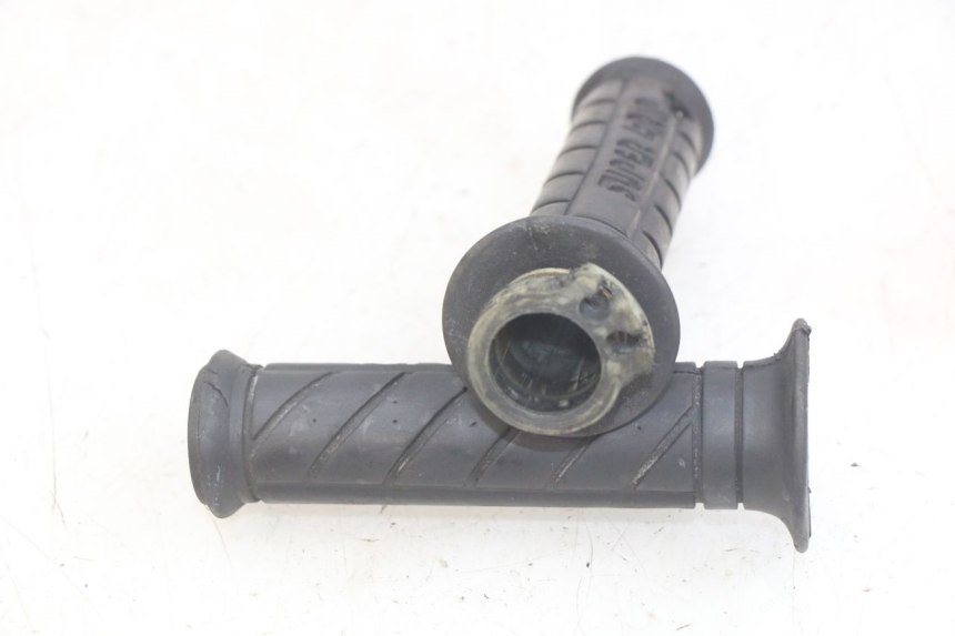 photo de PUñO DEL ACELERADOR KAWASAKI ZX-6R ZX6R 600 (1995 - 1997) - Zoom estado de uso