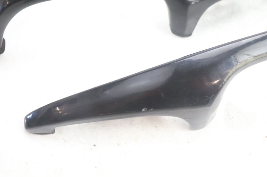 photo de ASIDERO SUZUKI BURGMAN EXECUTIVE ABS 650 (2006 - 2012) - Detalle de la pieza