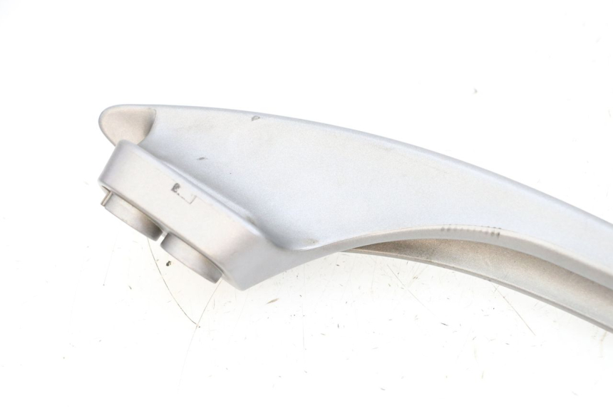 photo de ASIDERO DERECHA SUZUKI BURGMAN 650 (2013 - 2020) - Primer plano técnico