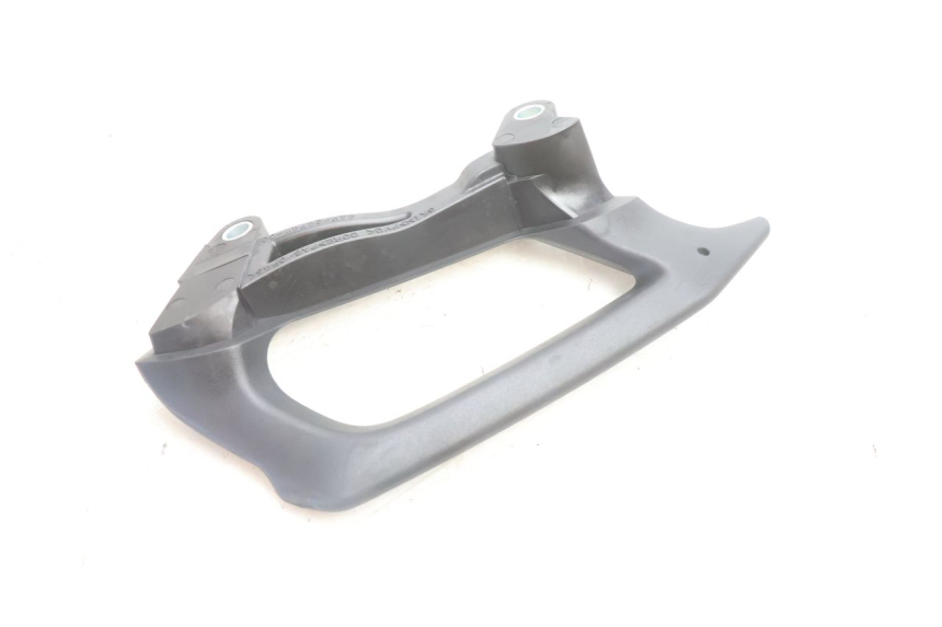 photo de ASIDERO DERECHA YAMAHA FZ8 800 (2010 - 2016) - Primer plano técnico