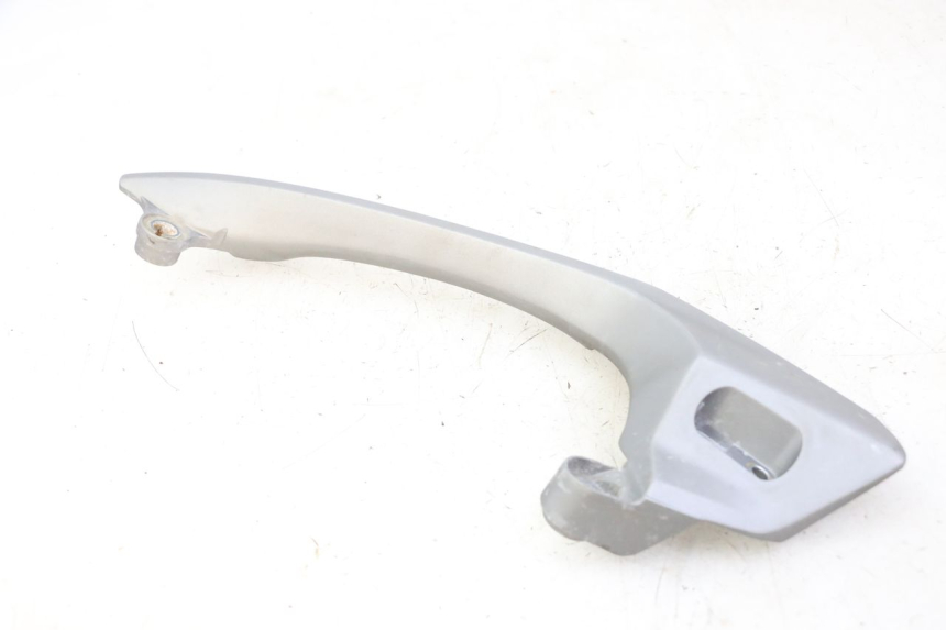 photo de ASIDERO DERECHA SYM JOYMAX 125 (2010 - 2017) - Detalles de los puntos de fijación