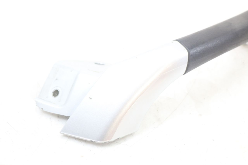 photo de MANETA TRASERA DERECHA PIAGGIO MP3 LT 400 (2007 - 2012) - Otra perspectiva