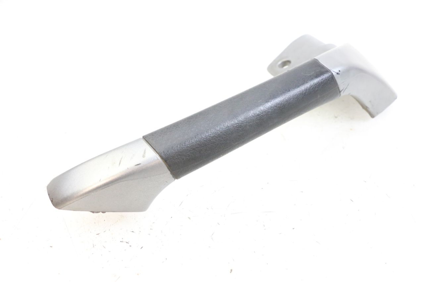 photo de ASIDERO DERECHA PIAGGIO MP3 125 (2006 - 2014) - Zoom estado de uso