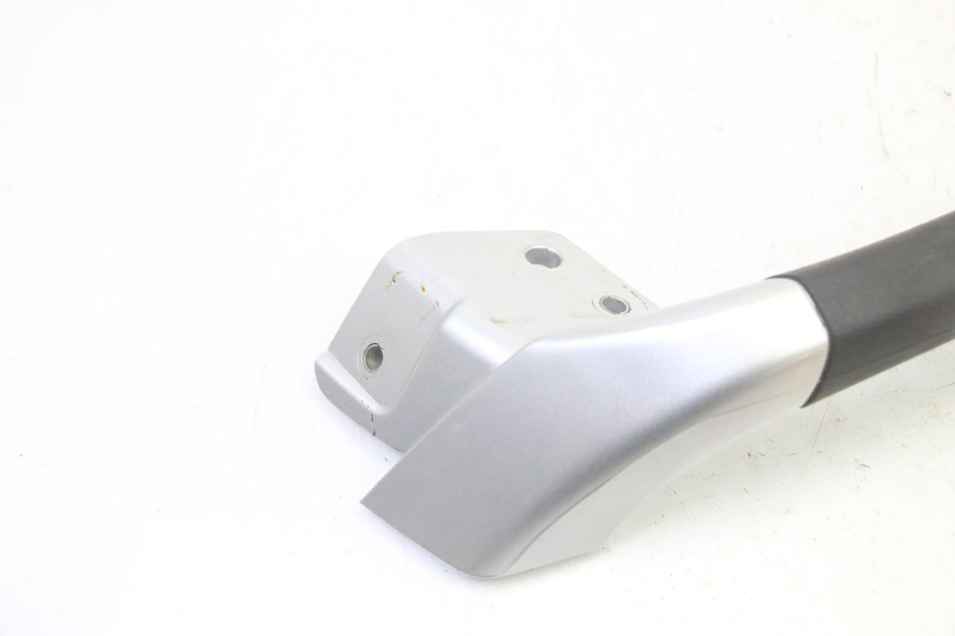 photo de MANETA TRASERA DERECHA PIAGGIO MP3 RL 250 (2006 - 2010) - Zoom estado de uso