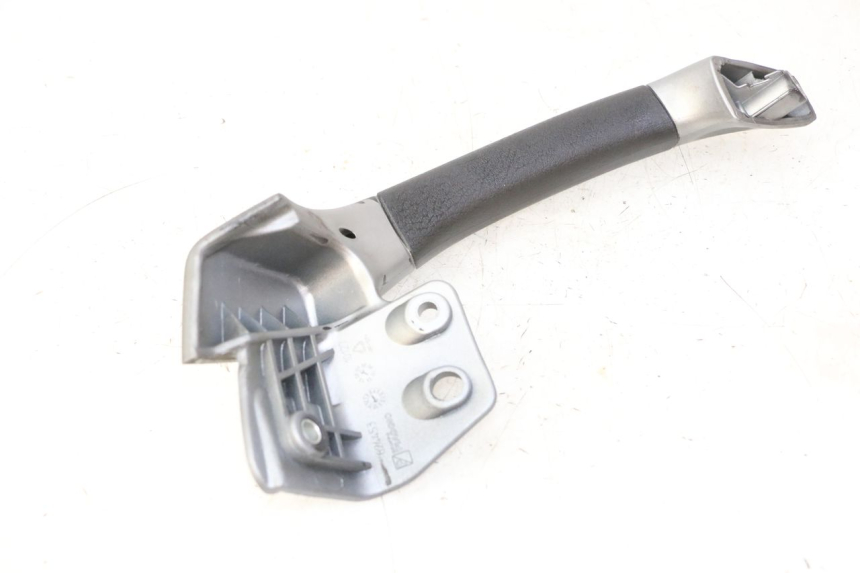 photo de ASIDERO DERECHA PIAGGIO MP3 125 (2006 - 2014) - Zoom estado de uso