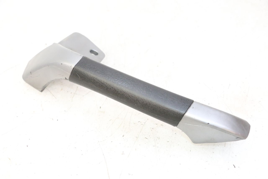 photo de ASIDERO DERECHA PIAGGIO MP3 125 (2006 - 2014) - Recambio usado revisado