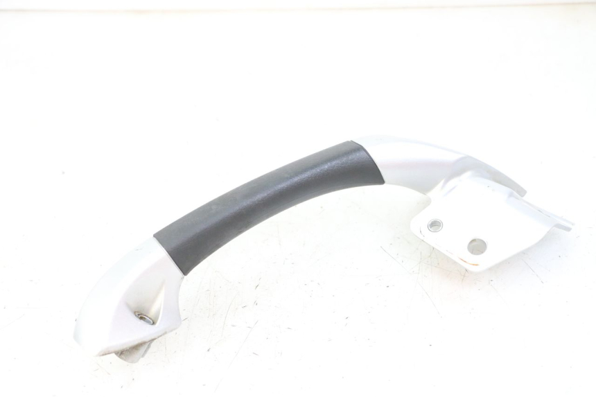 photo de MANETA TRASERA DERECHA PIAGGIO MP3 LT 400 (2007 - 2012) - Detalles de los puntos de fijación