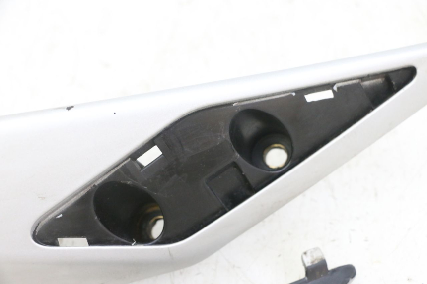 photo de ASIDERO DERECHA PEUGEOT SATELIS 125 (2013 - 2018) - Otra vista del artículo