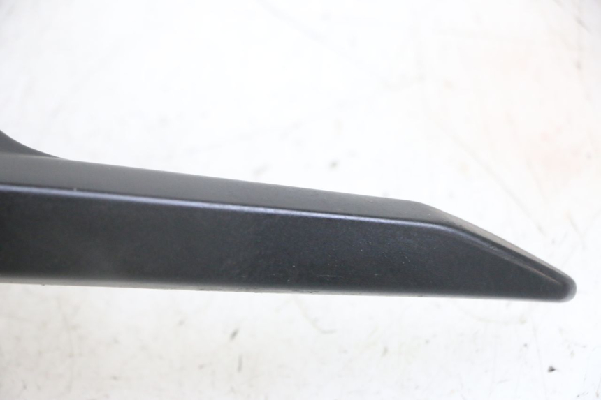 photo de MANETA TRASERA DERECHA YAMAHA X-MAX XMAX 125 (2010 - 2013) - Zoom estado de uso