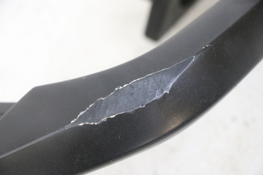 photo de MANETA TRASERA DERECHA YAMAHA X-MAX XMAX 125 (2010 - 2013) - Otra perspectiva