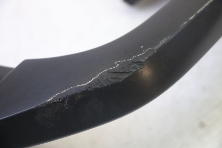 photo de MANETA TRASERA DERECHA YAMAHA X-MAX XMAX 125 (2010 - 2013) - Primer plano técnico