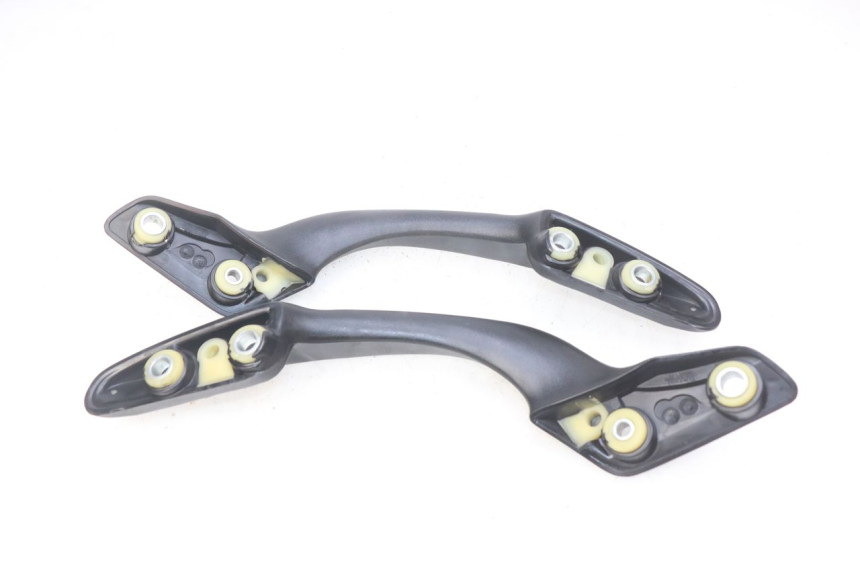 photo de MANILLAR TRASERO HONDA FES PANTHEON 2T 125 (1998 - 2002) - Primer plano técnico