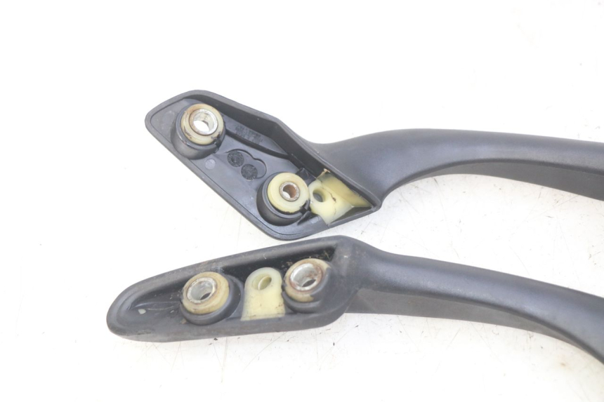 photo de MANILLAR TRASERO HONDA FES PANTHEON 2T 125 (1998 - 2002) - Estado de la superficie y material