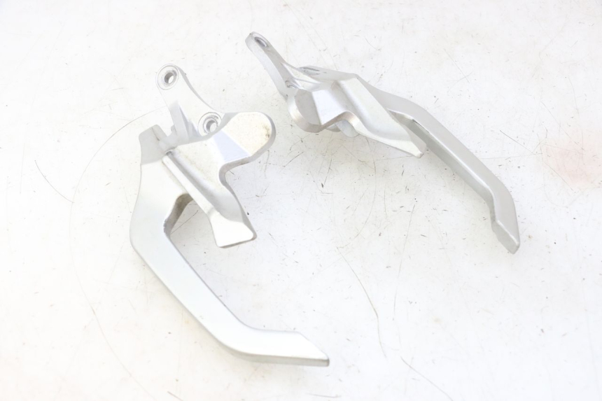 photo de ASIDERO STAHO FH 50 (2018 - 2019) - Detalles de los puntos de fijación