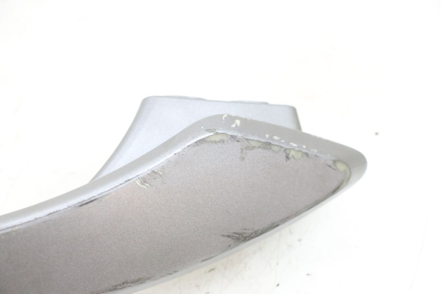 photo de ASIDERO IZQUIERDA SUZUKI BURGMAN 650 (2013 - 2020) - Zoom estado de uso