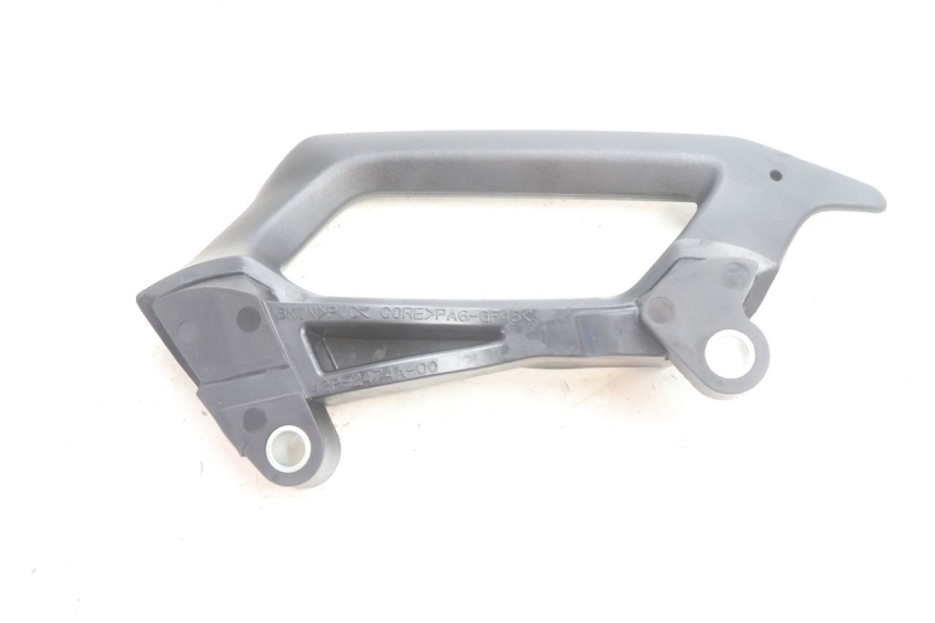 photo de ASIDERO IZQUIERDA YAMAHA FZ8 800 (2010 - 2016) - Otra perspectiva