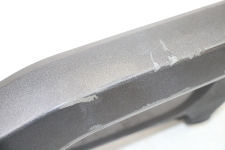 photo de ASIDERO IZQUIERDA HONDA FORZA 125 (2021 - 2025) - Detalles de los puntos de fijación